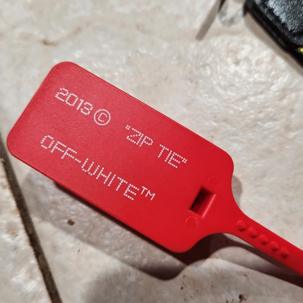 COPY - Off white wristlet Keychain tag - Picture 3 of 3